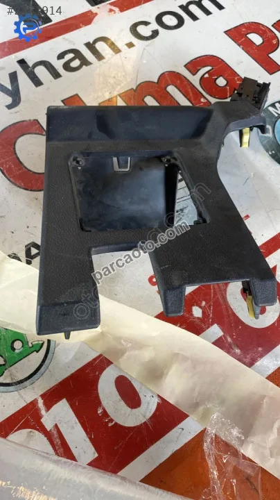 102824A0 toyota corolla göğüs ön sol kaplama