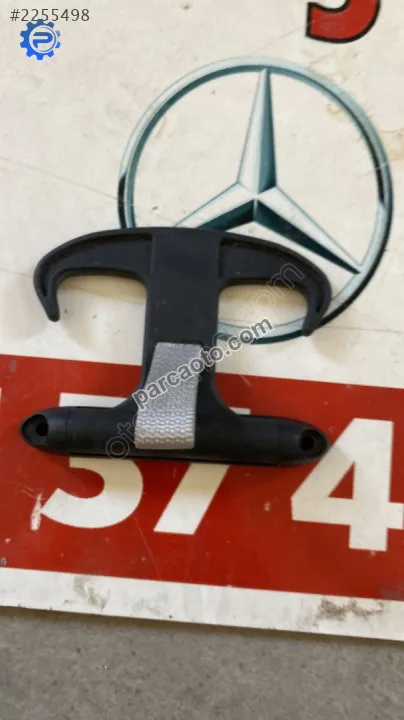 1K5867615A vw jetta 2014 bagaj kapağı tutamağı
