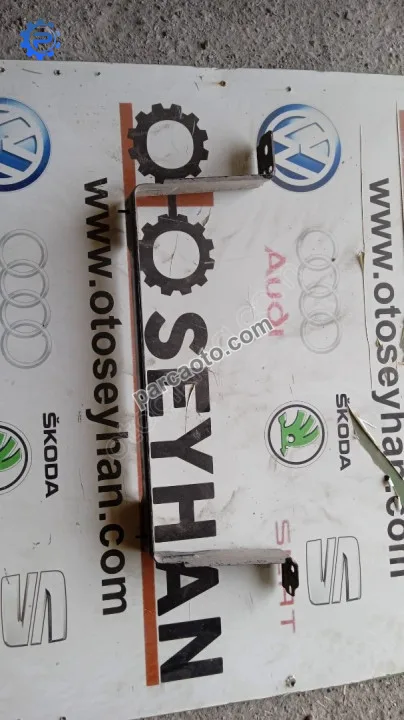 5E0501683A Golf 8 2022 arka alt koruma demiri