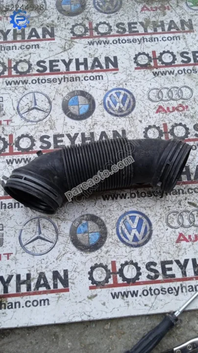 1K0129684L Passat B6 2.0 TDİ bkp hava filtre borusu