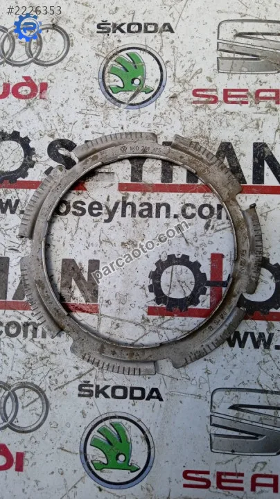 1K0201375 Polo 2018 yakıt şamandırası somunu