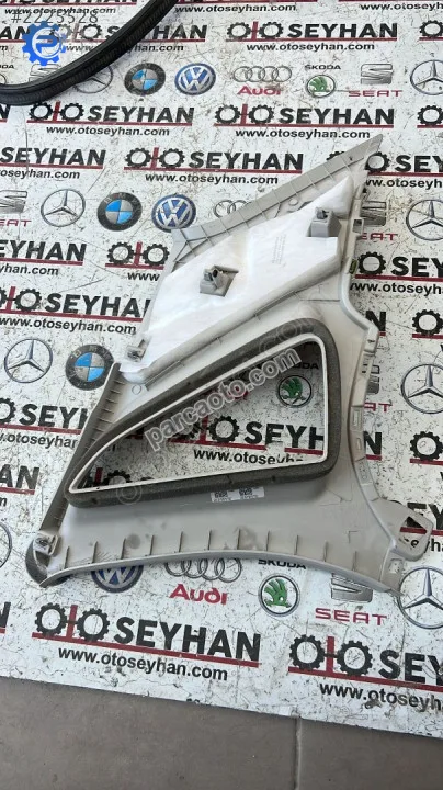 2G4867287A polo 2018 arka sol direk kaplaması
