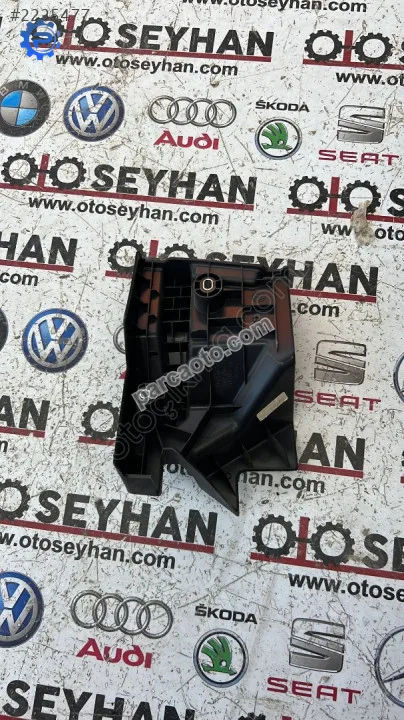 2G6858831 Volkswagen Polo 2018 bagaj taban kaplaması