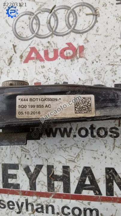 5Q0199855AC Passat b8  şanzıman alt kulağı