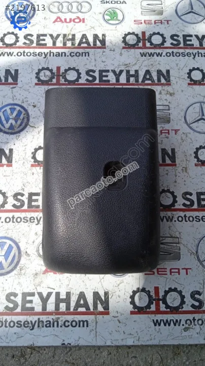 6R0858559B Polo 2012 direksiyon kolonu alt kaplaması