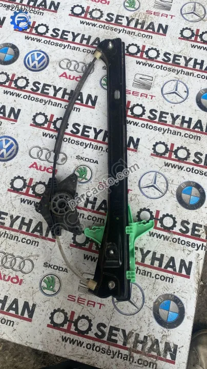 vw tiguan arka sağ cam krikosu