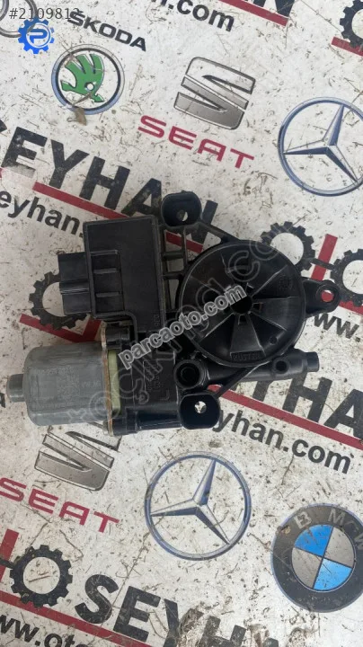 5Q0959812E vw tiguan arka sağ cam motoru