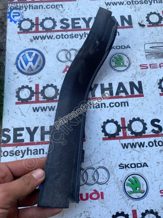 5H0868223B volkswagen golf 8 iç direk kaplaması