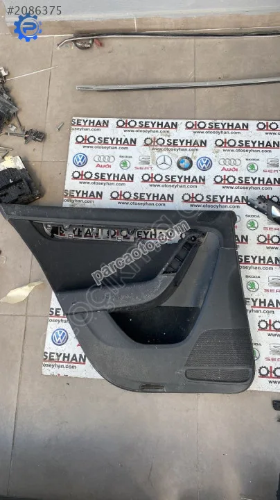3AE867211 Volkswagen Passat B7 Sol Arka Kapı Döşeme