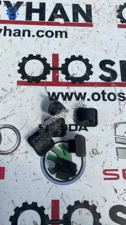 volkswagen passat B7 motor kaput keçesi klipsi sustası volkswagen passat B7 motor kaput keçesi klipsi sustası