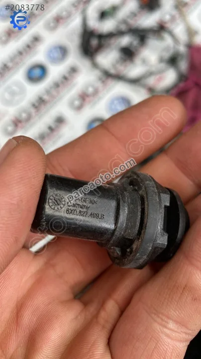 6X0827499B volkswagen passat B7 bagaj durdurma ayar takozu