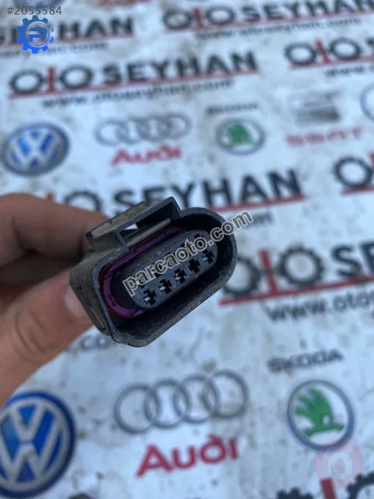 1J0973715 volkswagen audi seat skoda fiş soketi 1J0973715 volkswagen audi seat skoda fiş soketi
