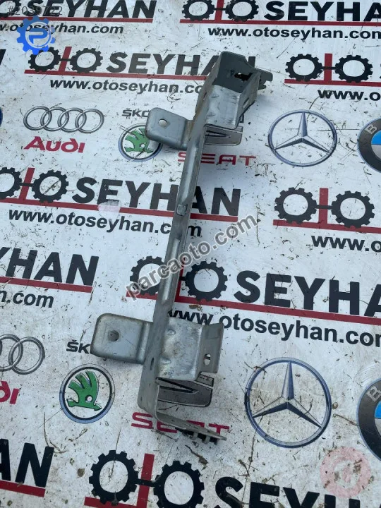 2K0880195B vw caddy 2008 göğüs airbag bağlantı demiri