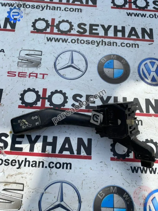 1K0953513E volkswagen caddy leon golf far sinyal kolu