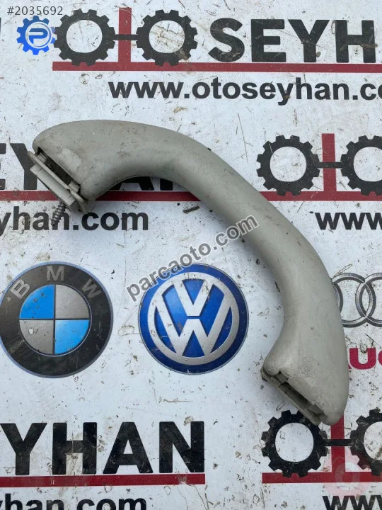 2K0857607A volkswagen caddy 2008 sağ ön tavan tutamağı