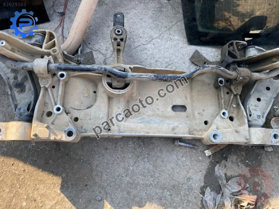 1K0199369G vw caddy golf jetta leon A3 ön travers boş