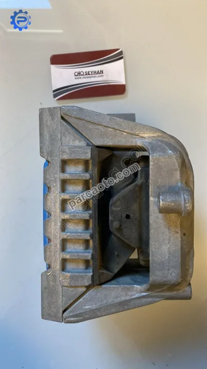 1K0199262BA volkswagen caddy 1.9 tdi motor kulağı