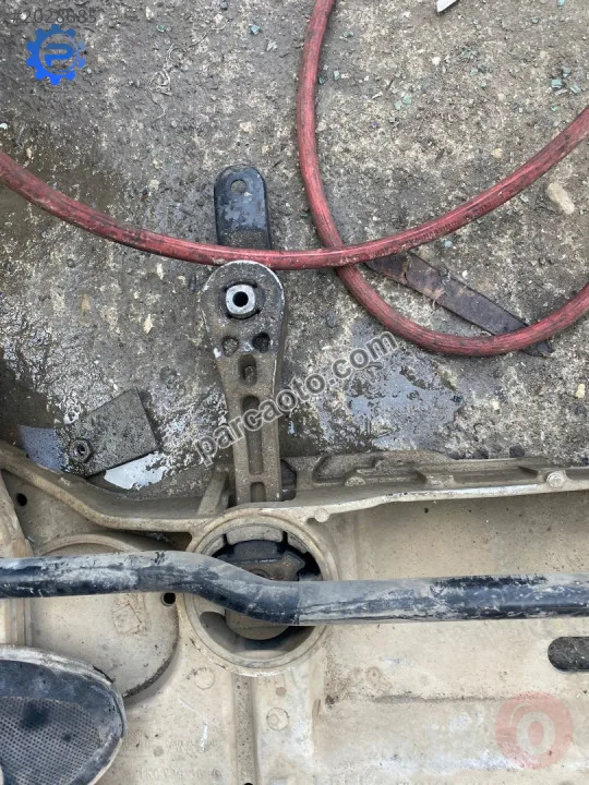 volkswagen caddy golf jetta leon alt motor şanzıman kulağı