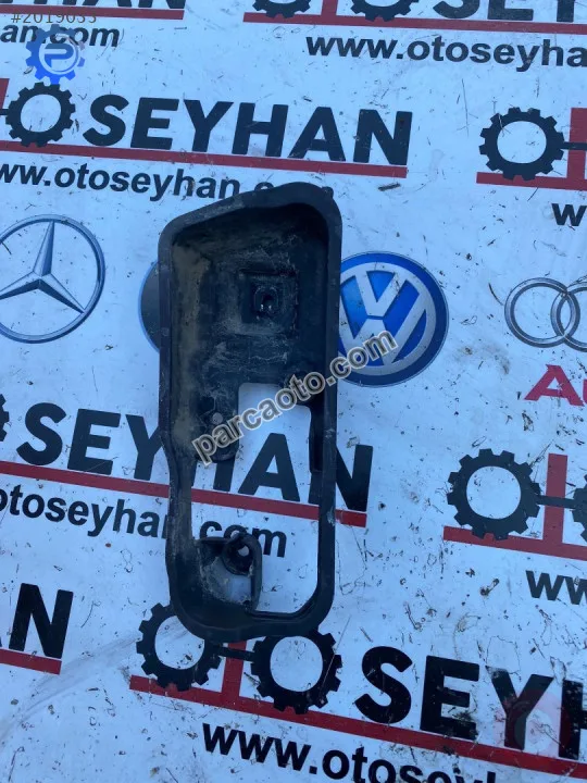 1T0837198A caddy 2004-15 sağ ön kapı iç açma kolu braketi