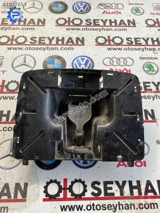 1K0819153B vw jetta golf 2008 göğüs üst havalandırma kapağı