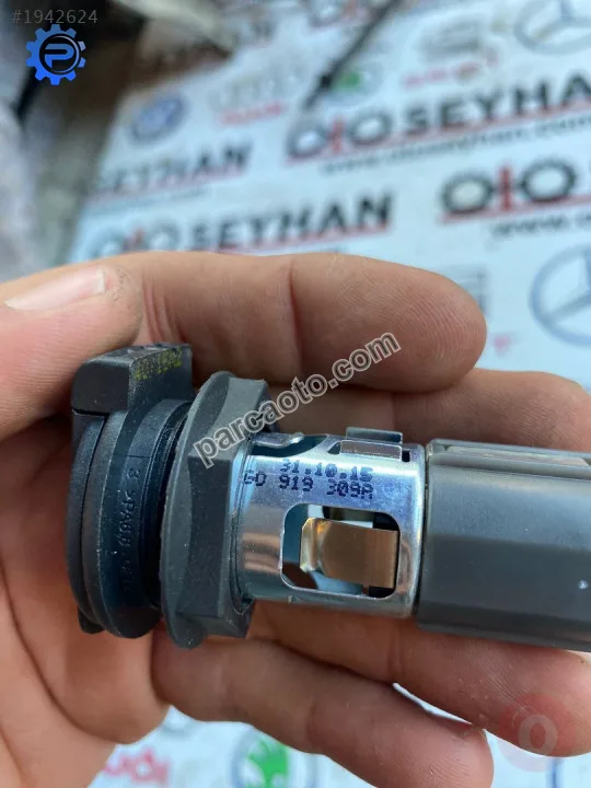 4G0919309A audi A3 A6 A7 TT bagaj şarj girişi 12V