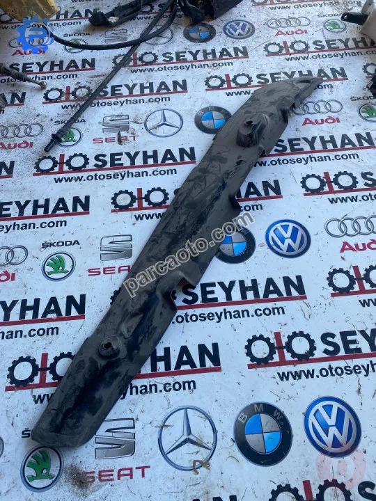 8V0821112C audi A3 sportback sağ ön çamurluk iç davlumbaz