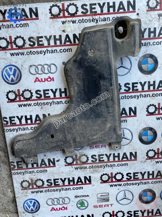 2Q0825102A skoda kamiq 2021 sağ arka muhafaza