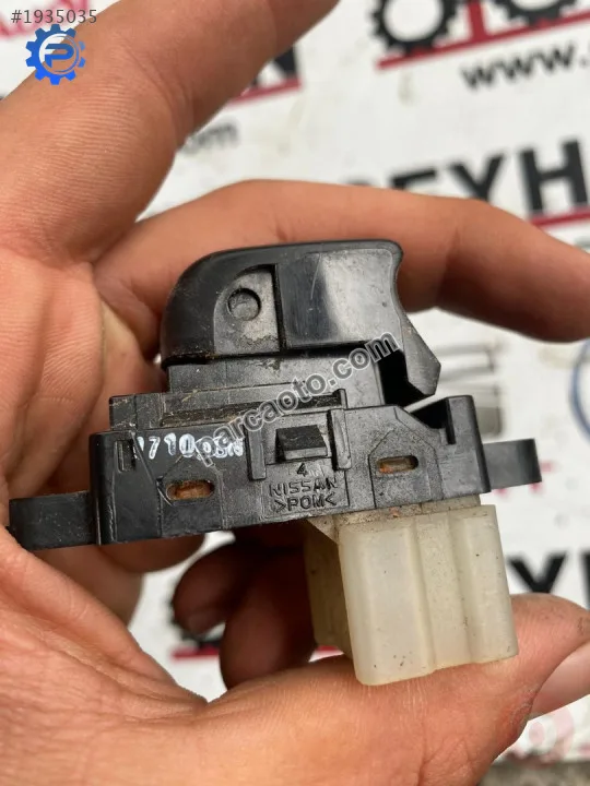 nissan qashqai J11 2016 tekli cam düğmesi