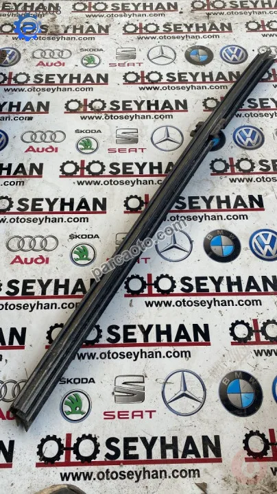 bmw 5 serisi F10 F11 sol arka kapı iç cam sıyırıcı fitil