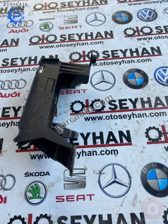 1K0937545K vw jetta golf sol ön koltuk alt fiş yuvası