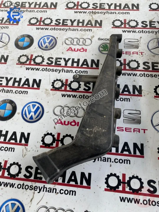 1K1819152B jetta golf 2008 sağ ön ayak havalandırma borusu