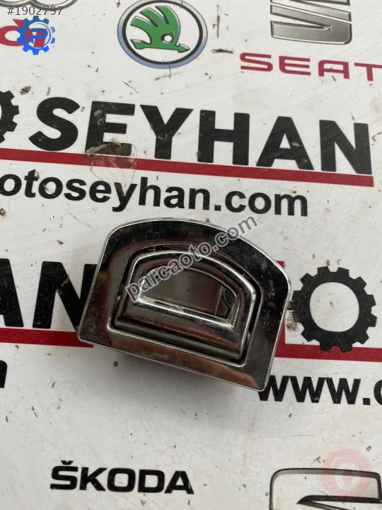 1J0864203D volkswagen jetta bora bagaj bağlama kancası