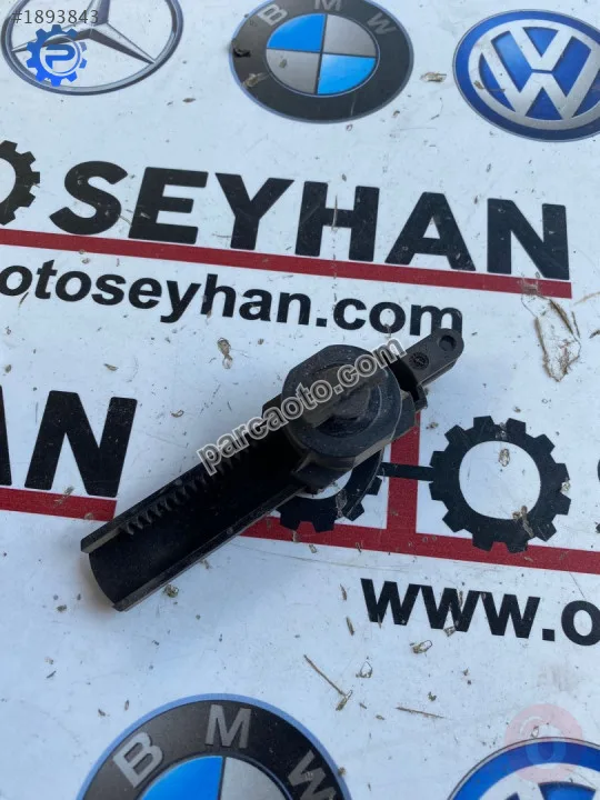 1K0858309A jetta golf 5 torpido kapağı yavaşlatma amortisörü