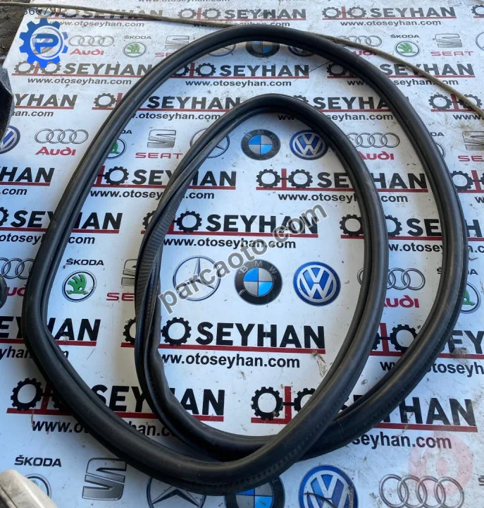 658867367B skoda kamiq 2021 sol arka kapı lastiği