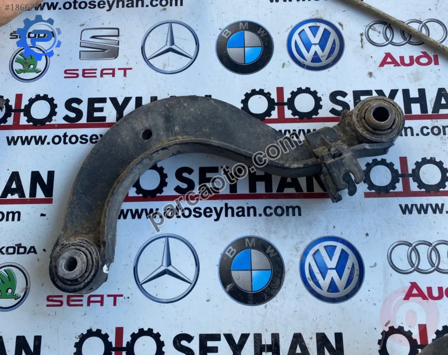 1K0505323N seat leon 2011 arka dingil üst taşıyıcı kolu