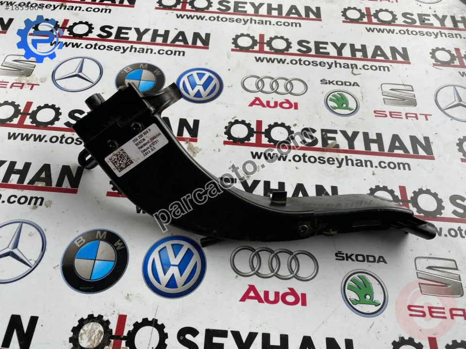 2Q0200059N skoda kamiq scala 2021 ön yakıt hortumu koruyucu
