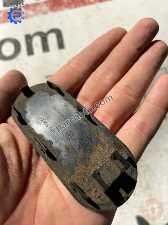 1J0955440 bora golf porsche silecek fıskiye memesi alt kapak