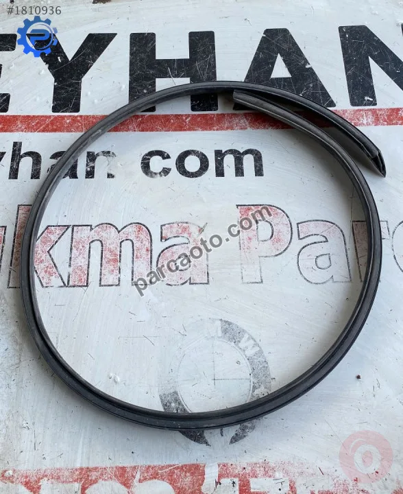 13333142 opel insignia 2014 sağ marşbiyel kapı alt lastiği