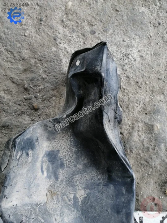 1T0805275A volkswagen caddy ön cam ızgarası alt sacı