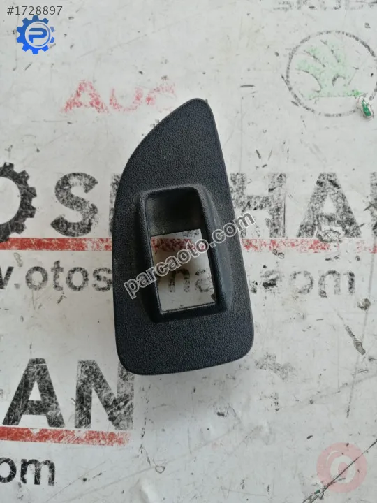 Fiat linea 2015 sol arka kapı tekli cam düğmesi çercevesi