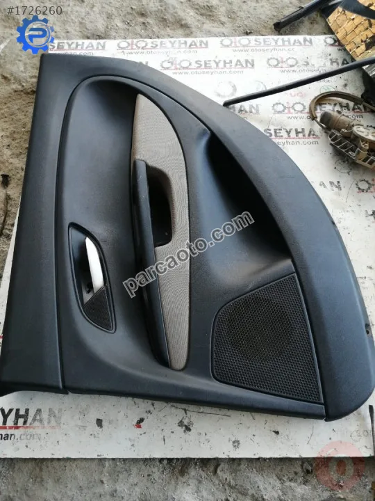 Fiat linea 2015 Sağ arka kapı kartonu