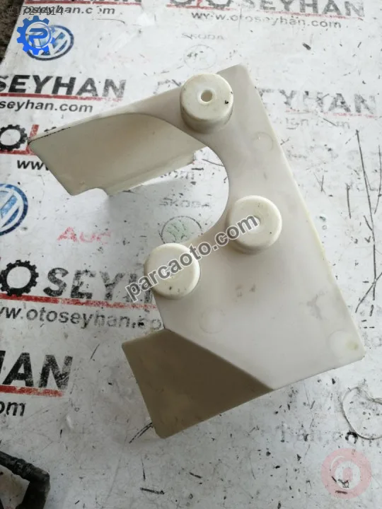 1J1941397A volkswagen bora konfor beyni tutucu