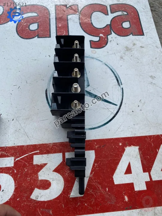 8L0941822 bora golf röle tablası sigorta kutusu