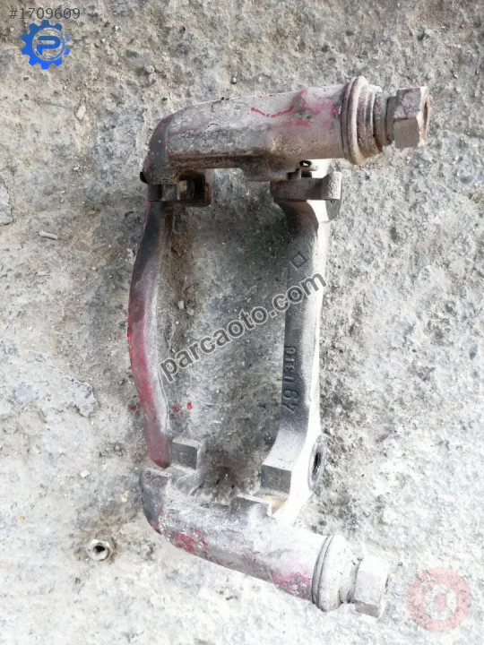 Toyota carina 1998 sağ ön kaliper çene