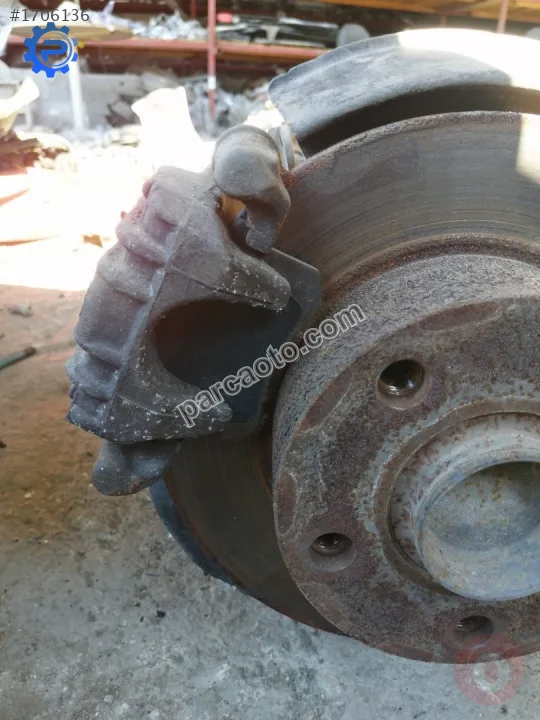 Volkswagen passat B5 sağ arka fren merkezi kaliper