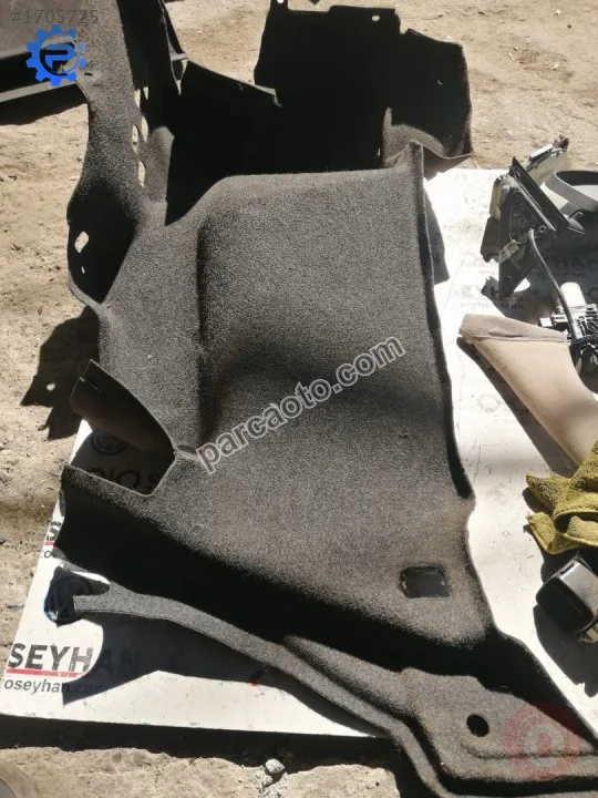 3B5867430AK volkswagen passat B5 sağ bağaj halısı