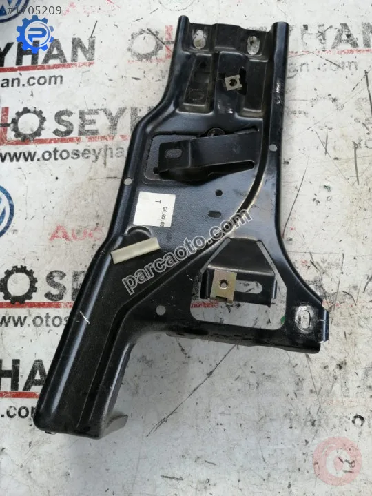 8D1857320E vw passat B5 göğüs orta sağ bağlantı demiri