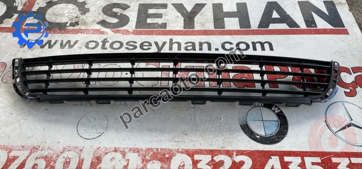 5K0853677 volkswagen golf 6 ön tampon ızgarası orta ızgara