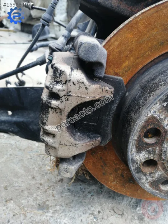 Audi a3 2010 sol arka fren merkezi kaliper
