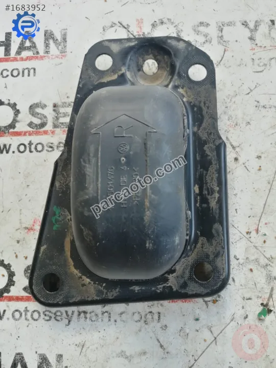 1K0505130J seat leon 2010 sağ arka şase bağlantı yuvası
